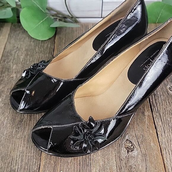 Softspots heeled black pumps Size 8M - Picture 9 of 9